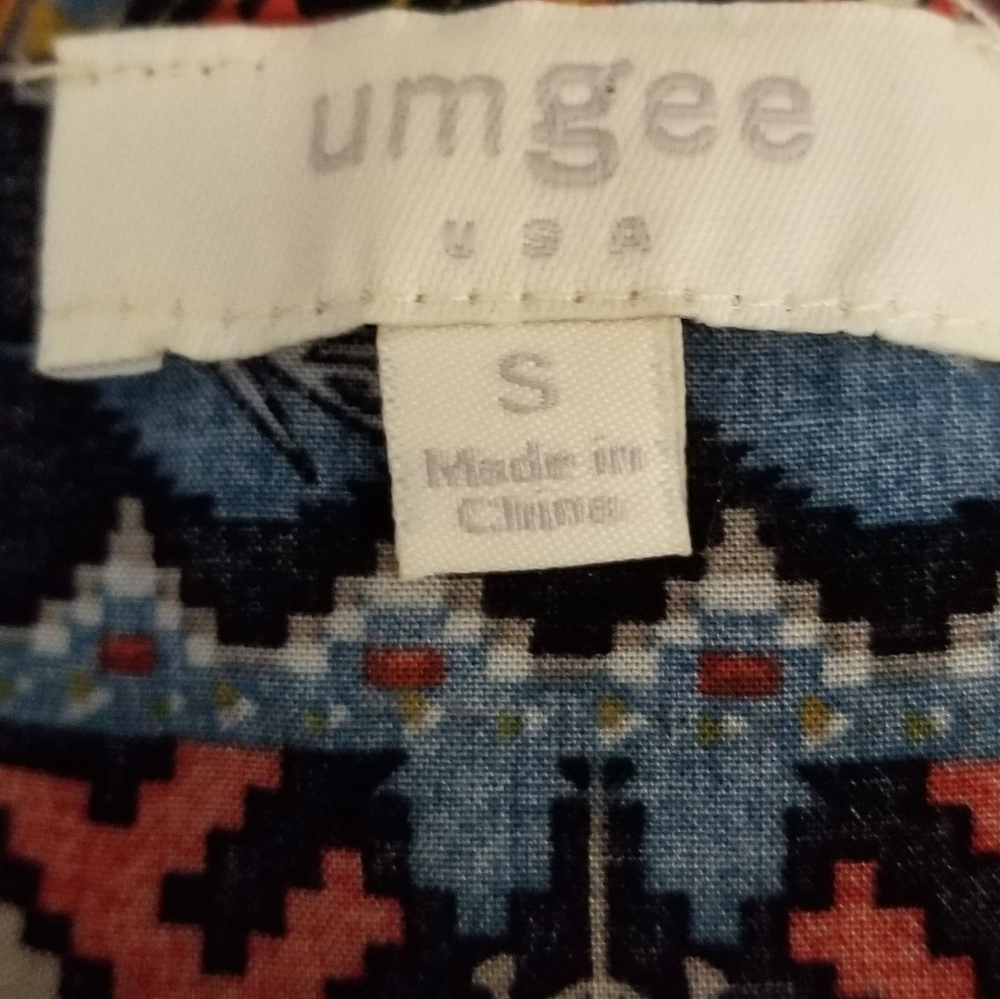 Umgeeboho Aztec Print Blue Shark Bit Tunic Top - image 6